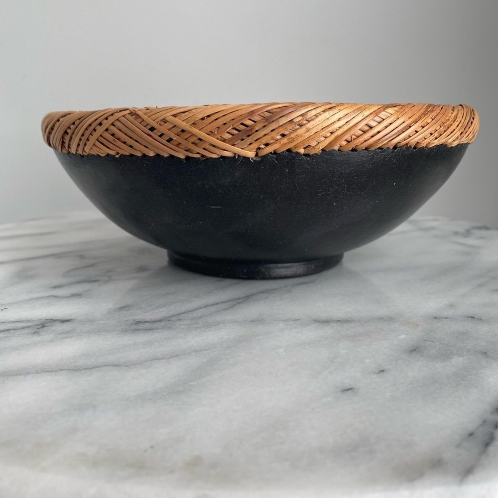 Pottery bowl with straw accent - heavy